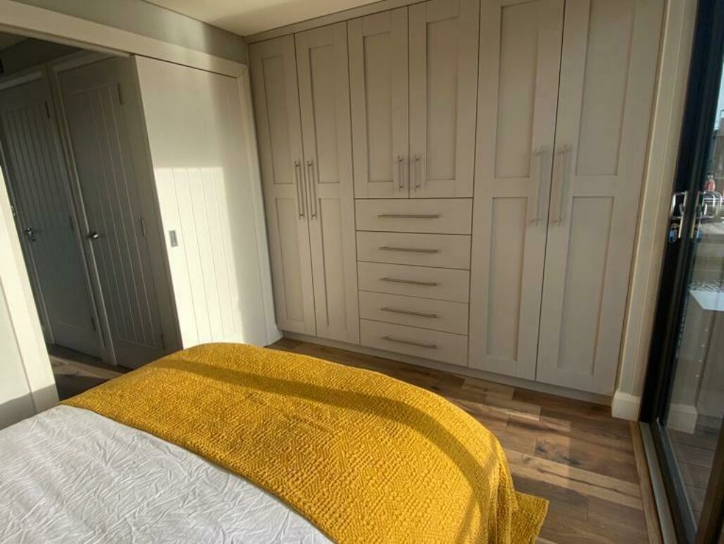 M350 Brighton bedroom