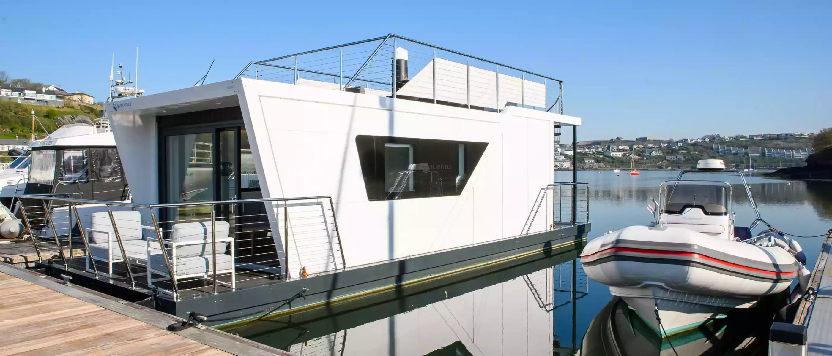 Houseboat JA4 1533