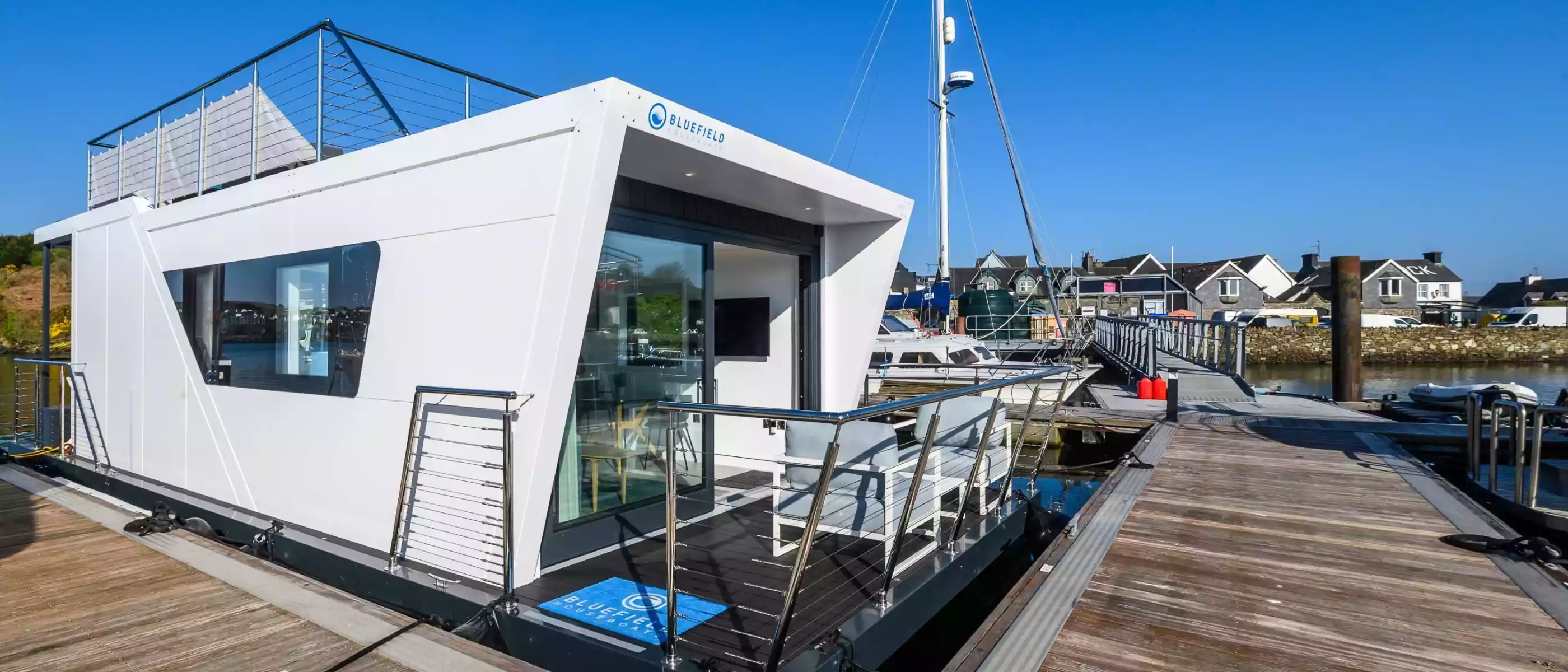 Houseboat JA4 1231